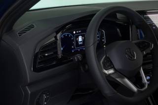 VOLKSWAGEN T-Roc usata, con Autoradio