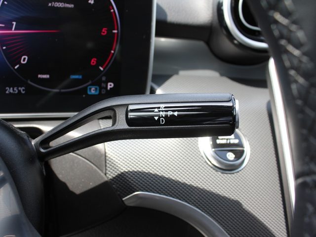 MERCEDES-BENZ C 200 usata, con Fari LED