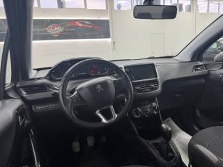 PEUGEOT 208 usata, con Volante in pelle