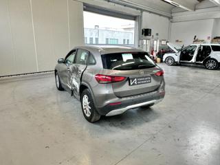 MERCEDES-BENZ GLA 180 usata, con Alzacristalli elettrici