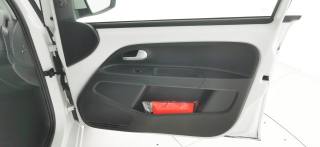 VOLKSWAGEN up! usata 47