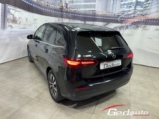 MERCEDES-BENZ B 180 usata, con Boardcomputer