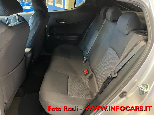 TOYOTA C-HR usata, con Autoradio