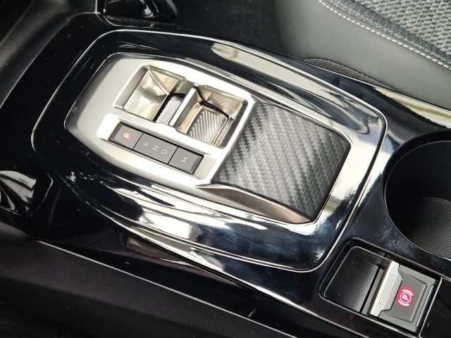PEUGEOT 208 usata, con Autoradio digitale