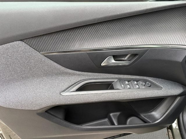 PEUGEOT 3008 usata, con Specchietti laterali elettrici