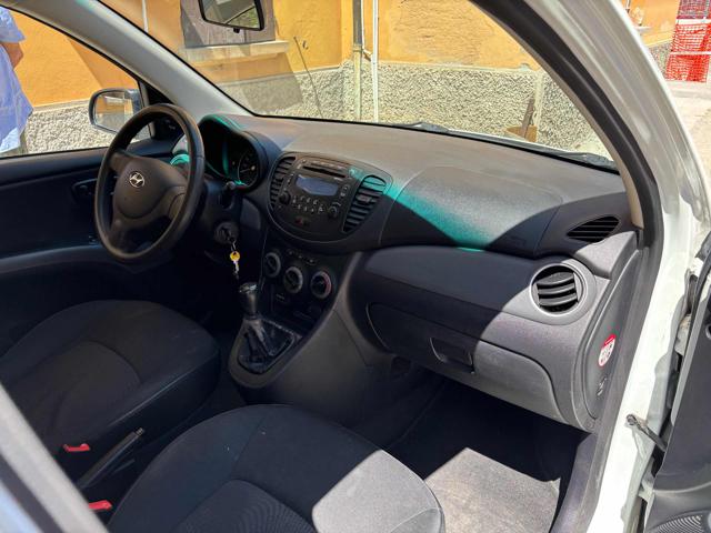 HYUNDAI i10 usata 10