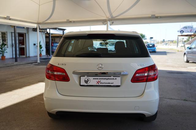 MERCEDES-BENZ B 180 usata, con Chiusura centralizzata