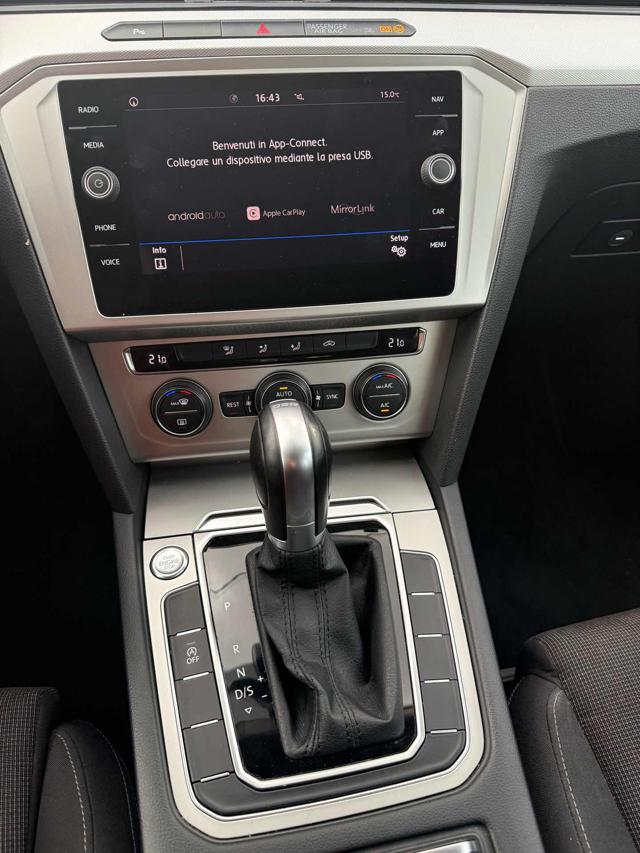 VOLKSWAGEN Passat Variant usata 32