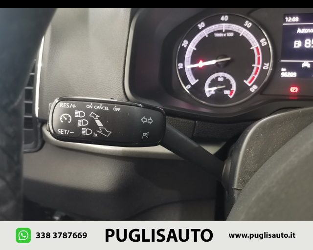 SKODA Karoq usata, con Bracciolo