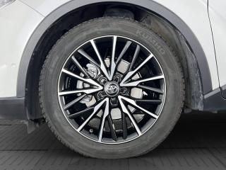 TOYOTA C-HR usata 14