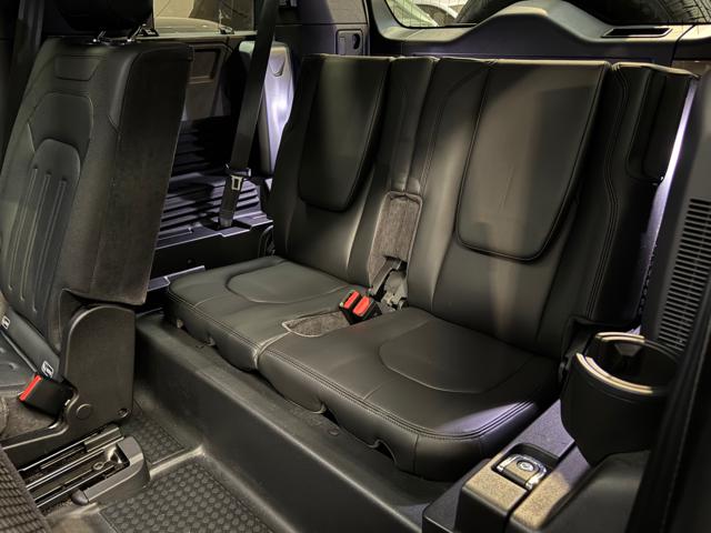 LAND ROVER Defender usata, con Touch screen