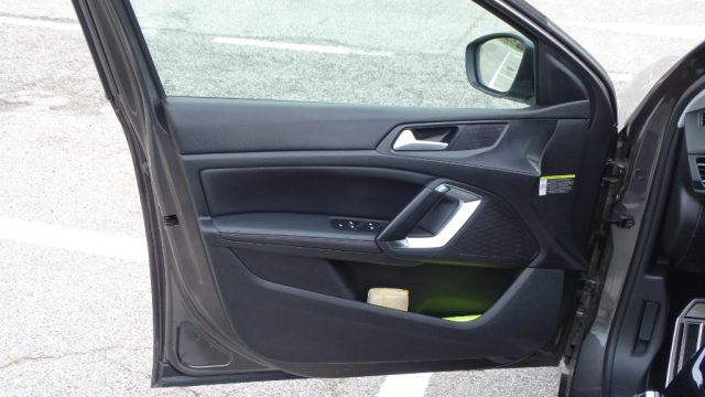 PEUGEOT 308 usata, con Telecamera per parcheggio assistito