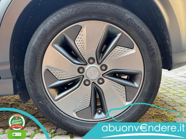 HYUNDAI Kona usata, con USB