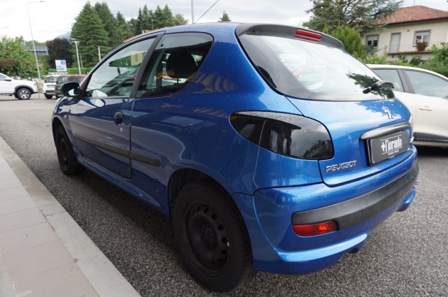 PEUGEOT 206 usata, con Alzacristalli elettrici
