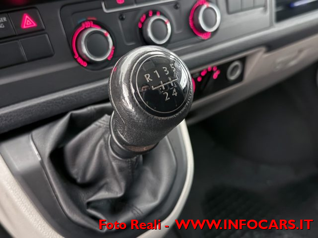 VOLKSWAGEN Caravelle usata, con Monitoraggio pressione pneumatici