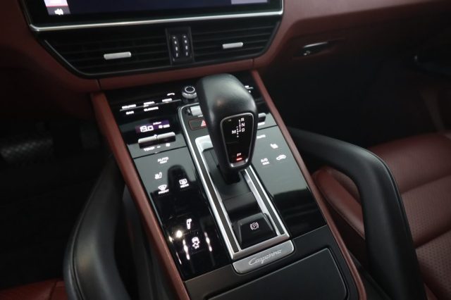 PORSCHE Cayenne usata 12