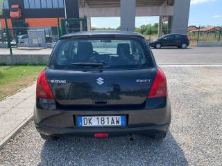 SUZUKI Swift usata, con Autoradio