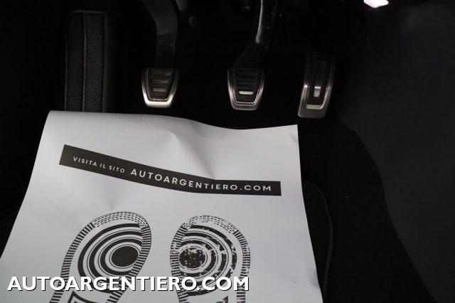 VOLKSWAGEN Taigo usata, con Fari LED