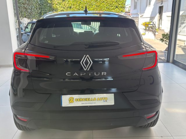 RENAULT Captur usata, con USB