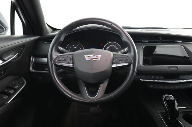 CADILLAC XT4 usata 11