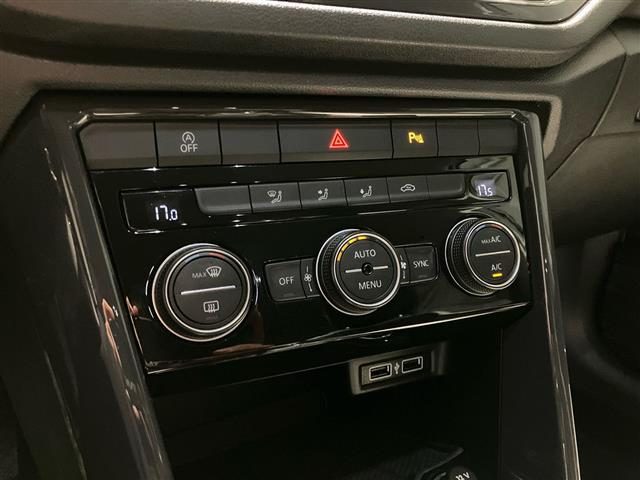 VOLKSWAGEN T-Roc usata, con Volante multifunzione