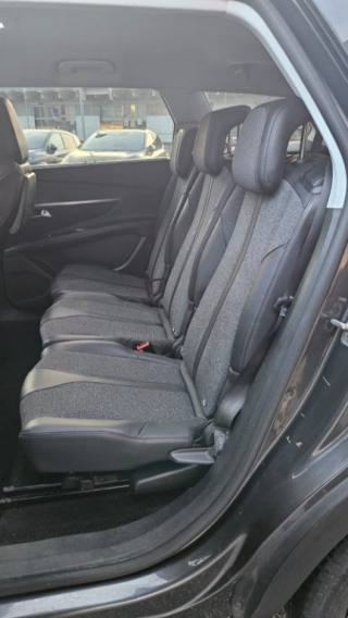 PEUGEOT 5008 usata, con Bracciolo