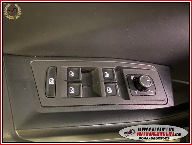 VOLKSWAGEN T-Roc usata, con Fari LED