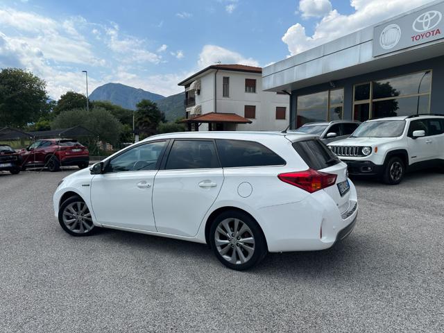 TOYOTA Auris usata 2