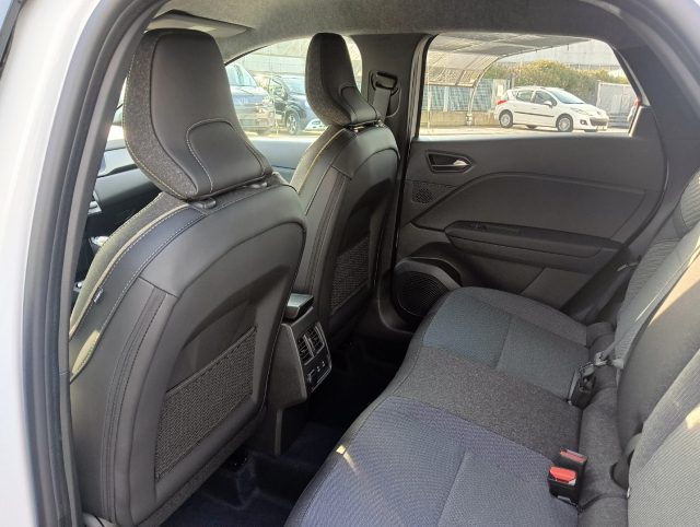 RENAULT Captur usata, con Touch screen