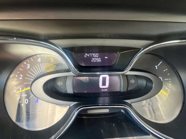 RENAULT Captur usata, con Sedile posteriore sdoppiato