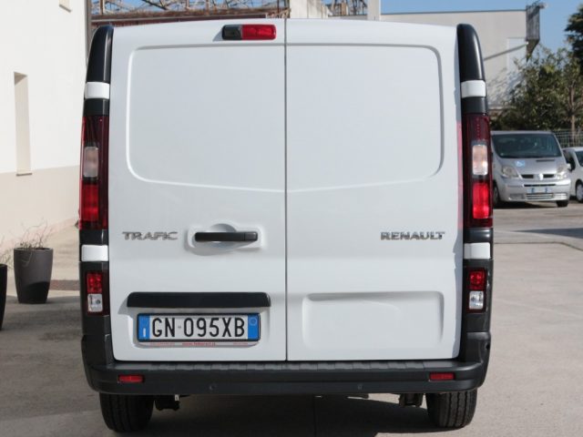 RENAULT Trafic usata, con Alzacristalli elettrici