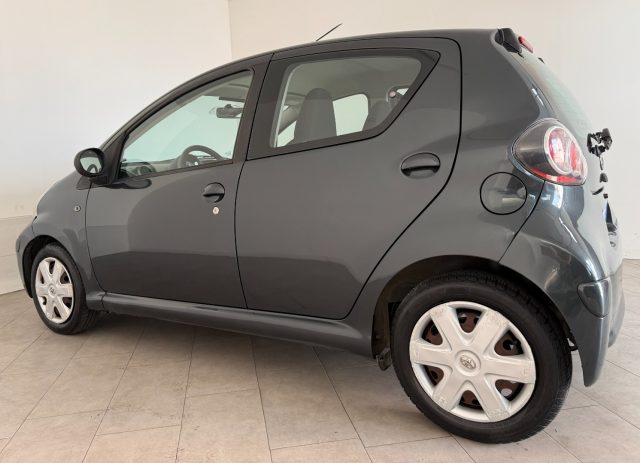 TOYOTA Aygo usata 8
