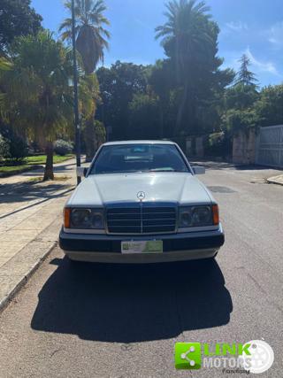 MERCEDES-BENZ 200 usata, con Climatizzatore