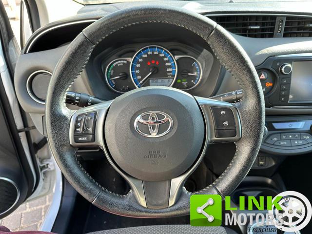 TOYOTA Yaris usata, con Touch screen