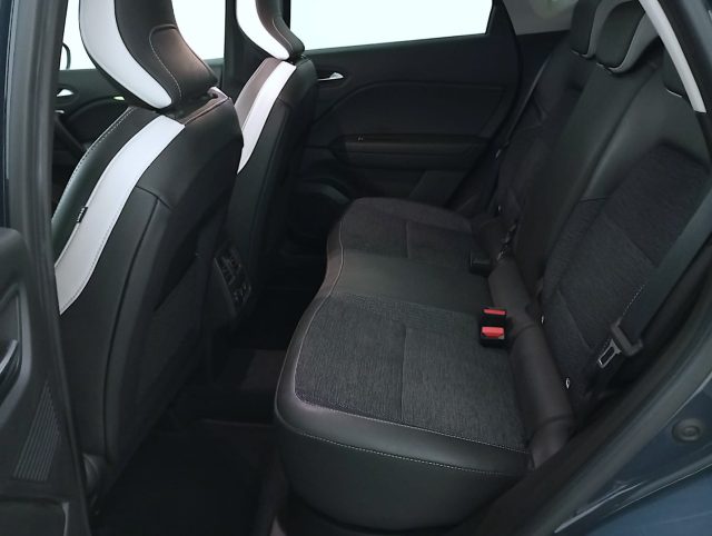 RENAULT Captur usata, con Sensori di parcheggio posteriori