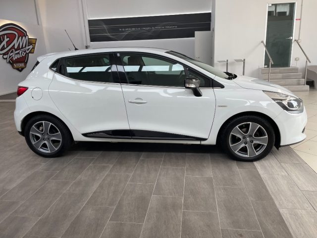 RENAULT Clio usata, con Alzacristalli elettrici
