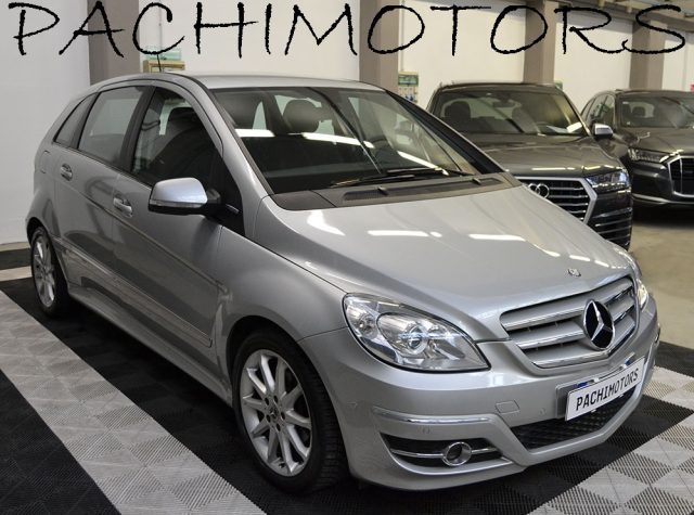 MERCEDES-BENZ B 180 usata, con Fendinebbia