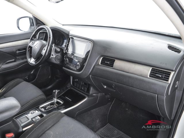 MITSUBISHI Outlander usata 11