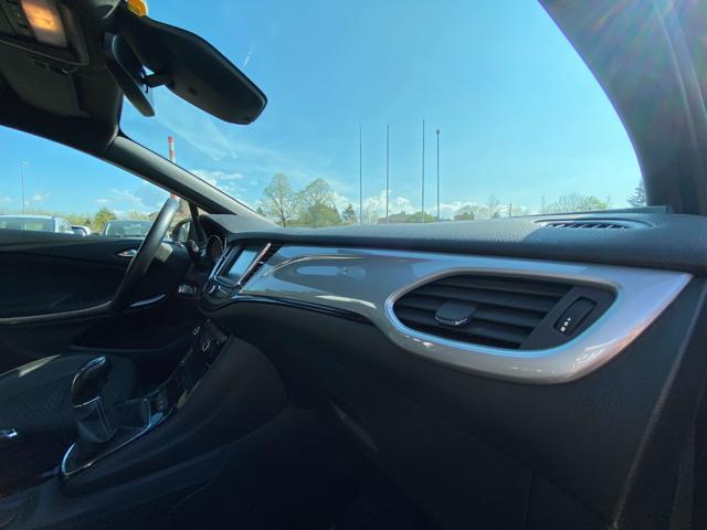 OPEL Astra usata, con Controllo vocale
