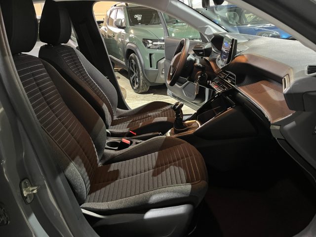 PEUGEOT 208 usata, con Touch screen