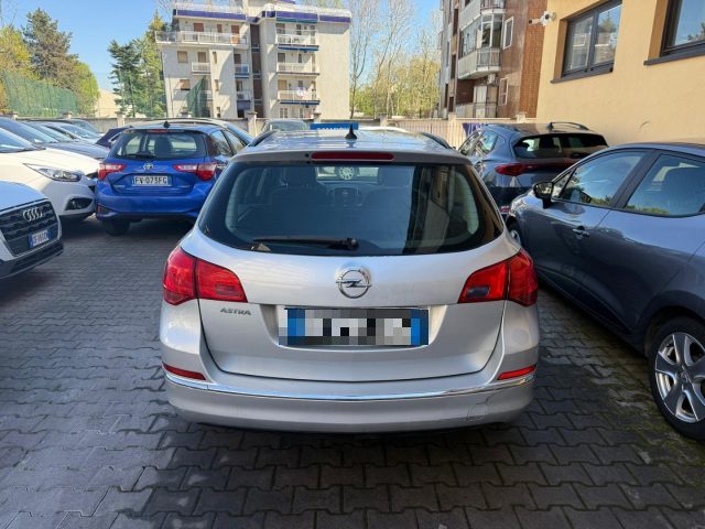 OPEL Astra usata, con Autoradio