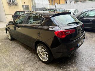 ALFA ROMEO Giulietta usata, con Autoradio