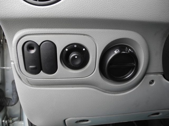 RENAULT Kangoo usata 24