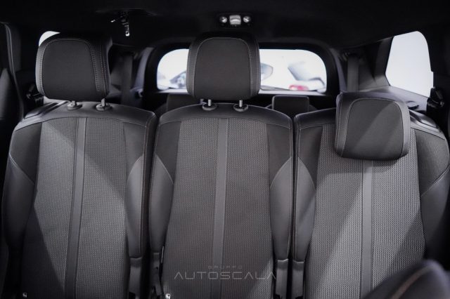 PEUGEOT 5008 usata, con Bluetooth