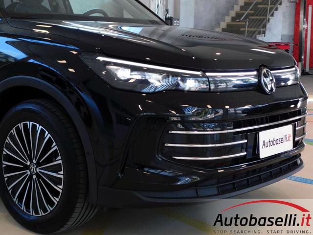 VOLKSWAGEN Tiguan usata, con Leve al volante