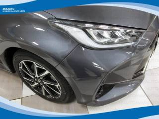 TOYOTA Yaris usata, con Bracciolo