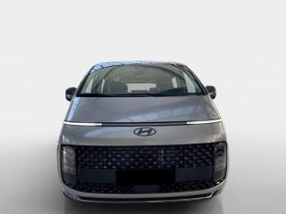 HYUNDAI Staria usata, con Boardcomputer