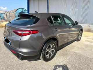 ALFA ROMEO Stelvio usata, con Alzacristalli elettrici