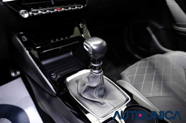 PEUGEOT 208 usata, con Sensori di parcheggio anteriori