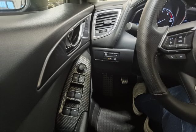 MAZDA 3 usata, con Climatizzatore